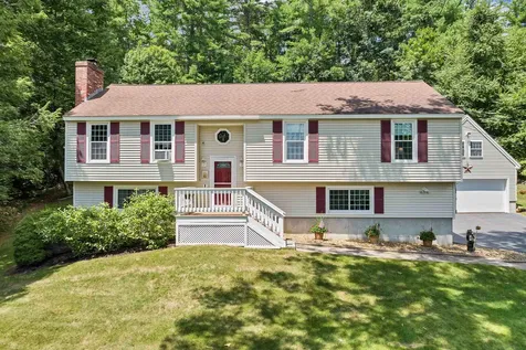 22 Hampshire Drive Derry NH 03038