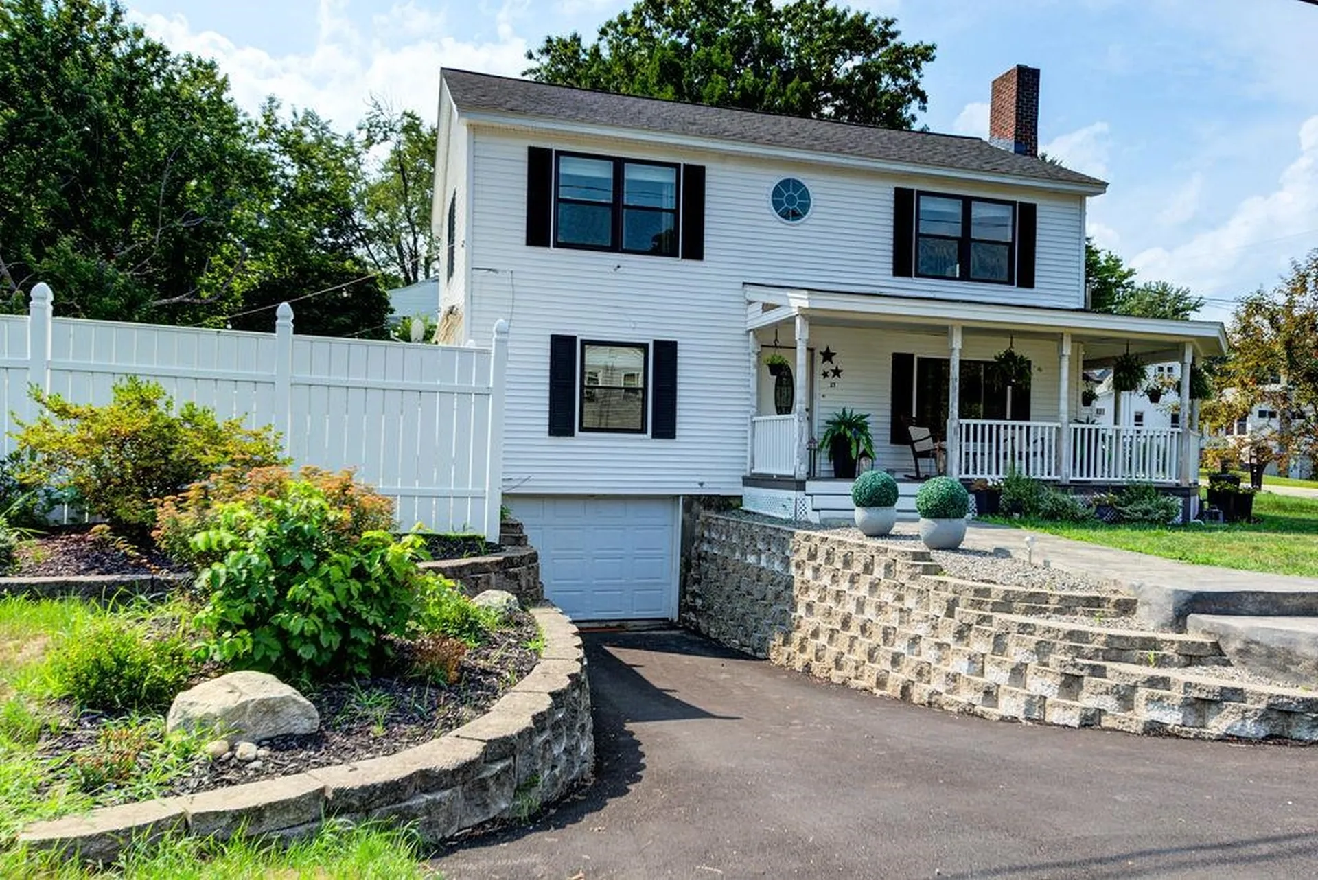 27 Hillside Avenue Derry NH 03038
