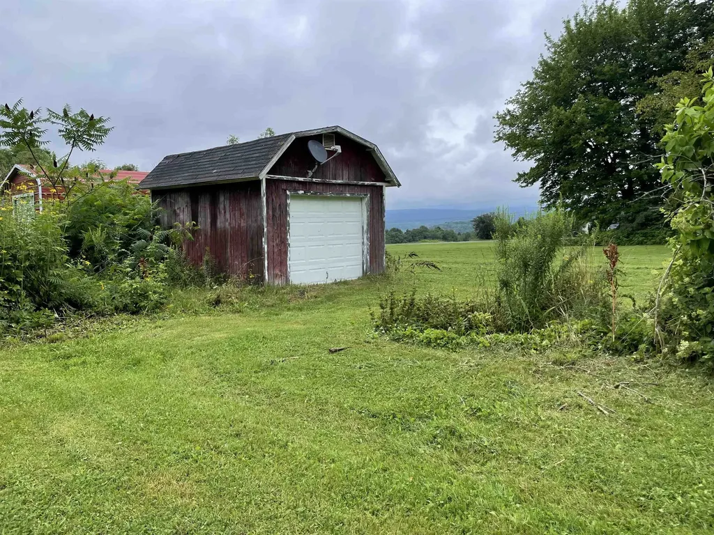 274 Vt Route 105 Newport Town VT 05857