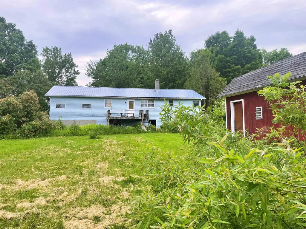 274 Vt Route 105 Newport Town VT 05857