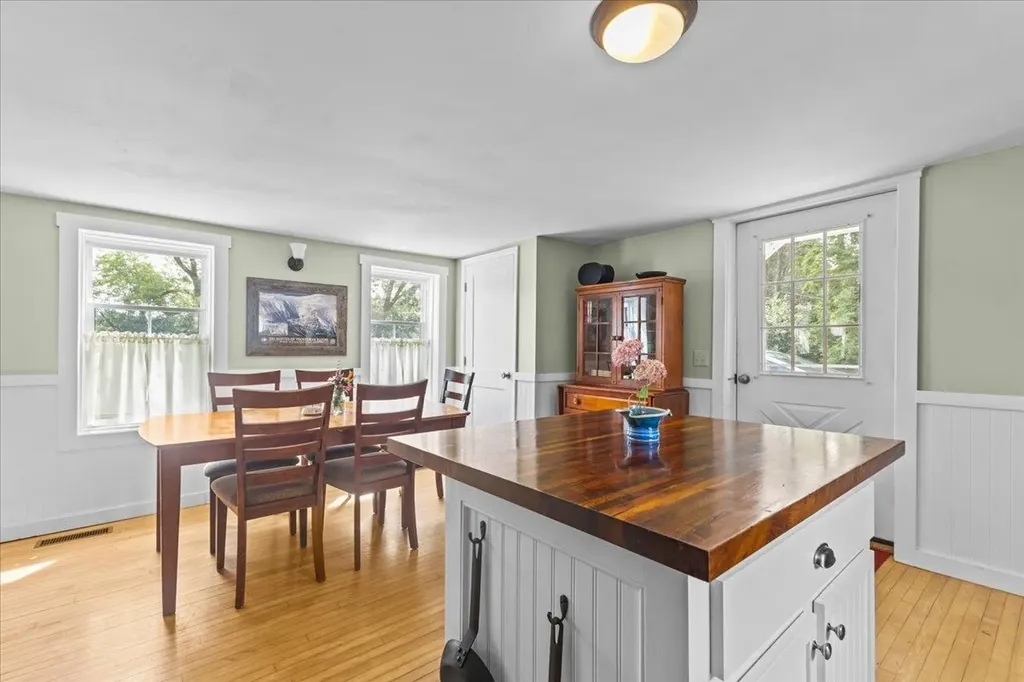 981 Church Hill Road Charlotte VT 05445