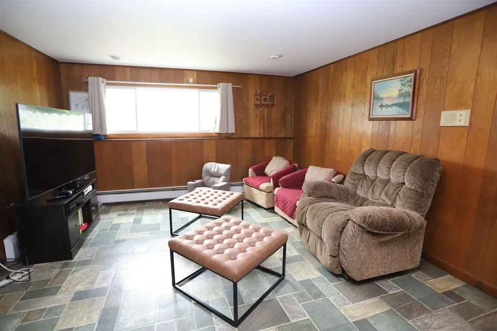 246 Vt Route 105 Newport Town VT 05857