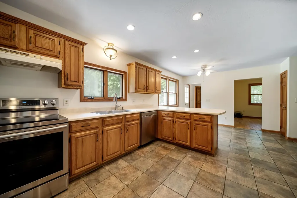 56 Woodward Road Merrimack NH 03054