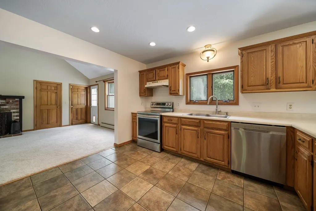 56 Woodward Road Merrimack NH 03054