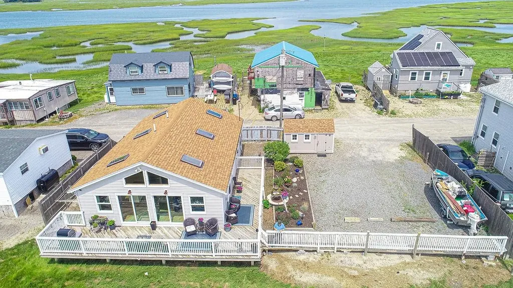 15 Cross Beach Road Seabrook NH 03874
