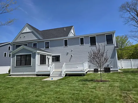 214 Woodbury Avenue Portsmouth NH 03801