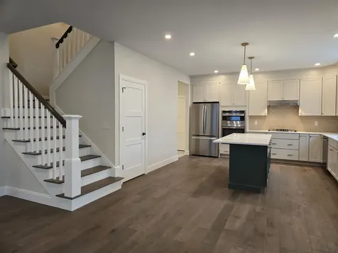 214 Woodbury Avenue Portsmouth NH 03801