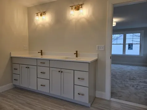 214 Woodbury Avenue Portsmouth NH 03801