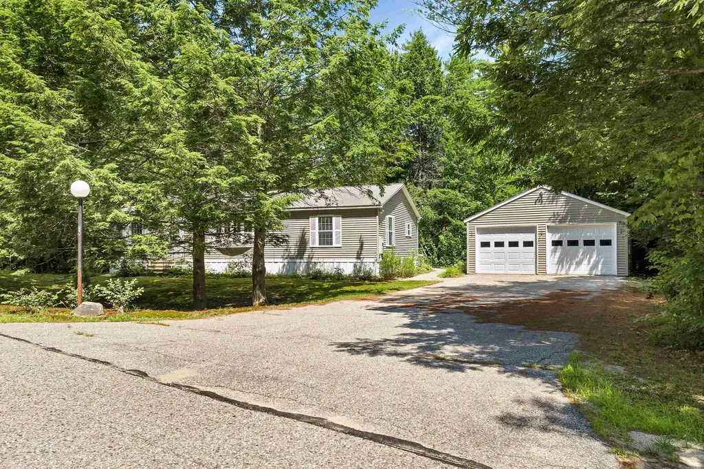 26 Kenyann Drive Wolfeboro NH 03894