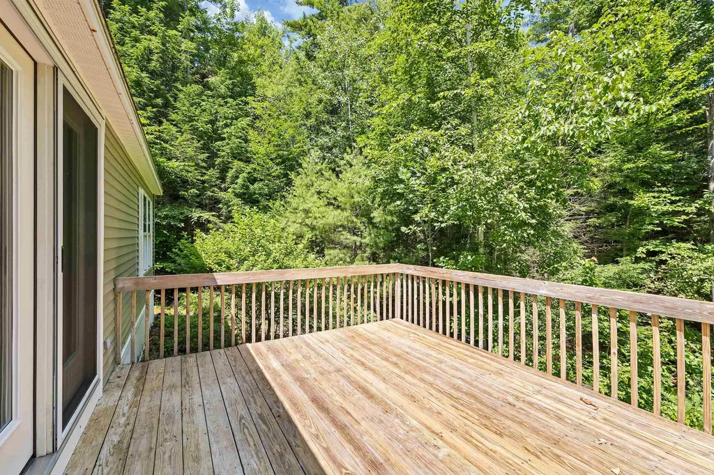 26 Kenyann Drive Wolfeboro NH 03894