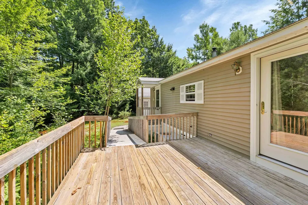 26 Kenyann Drive Wolfeboro NH 03894