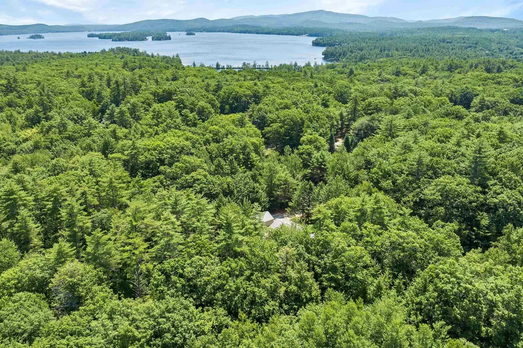 26 Kenyann Drive Wolfeboro NH 03894