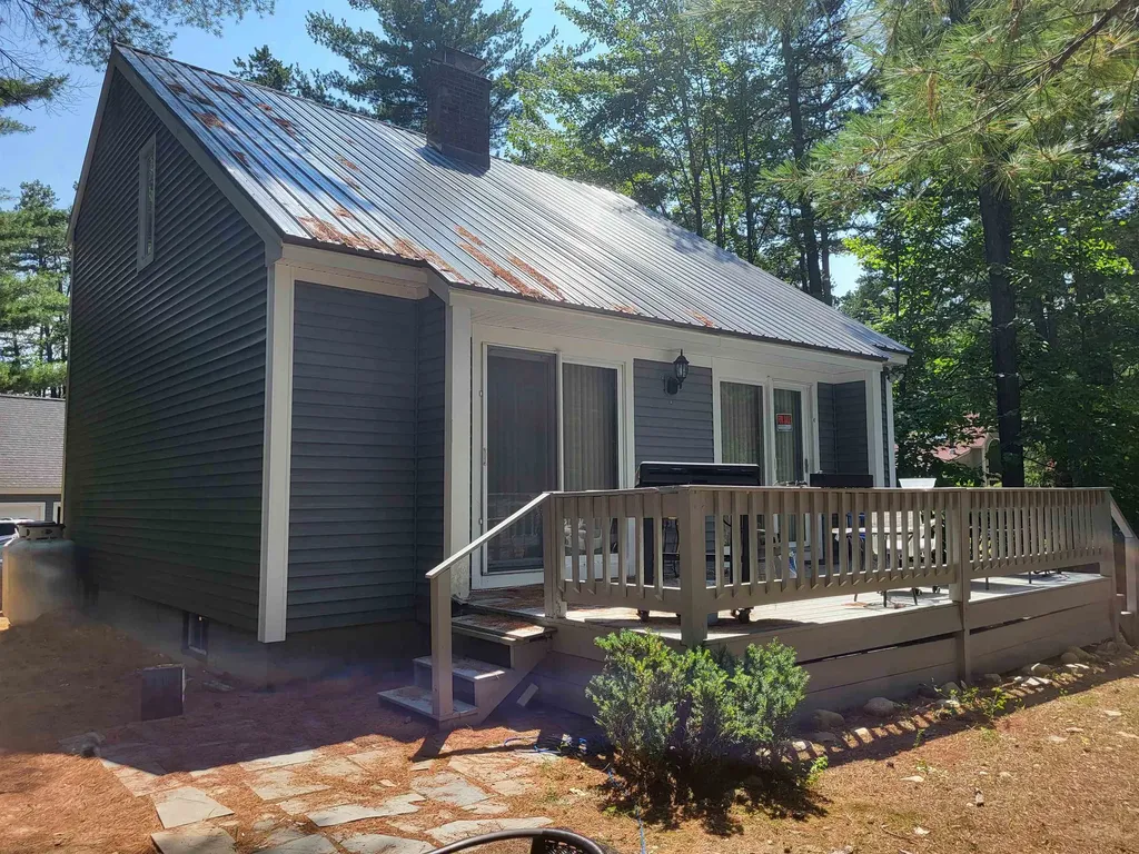 72 Mather Road Tamworth NH 03886-4719