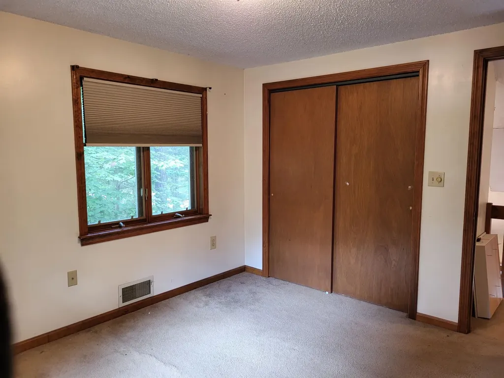 72 Mather Road Tamworth NH 03886-4719