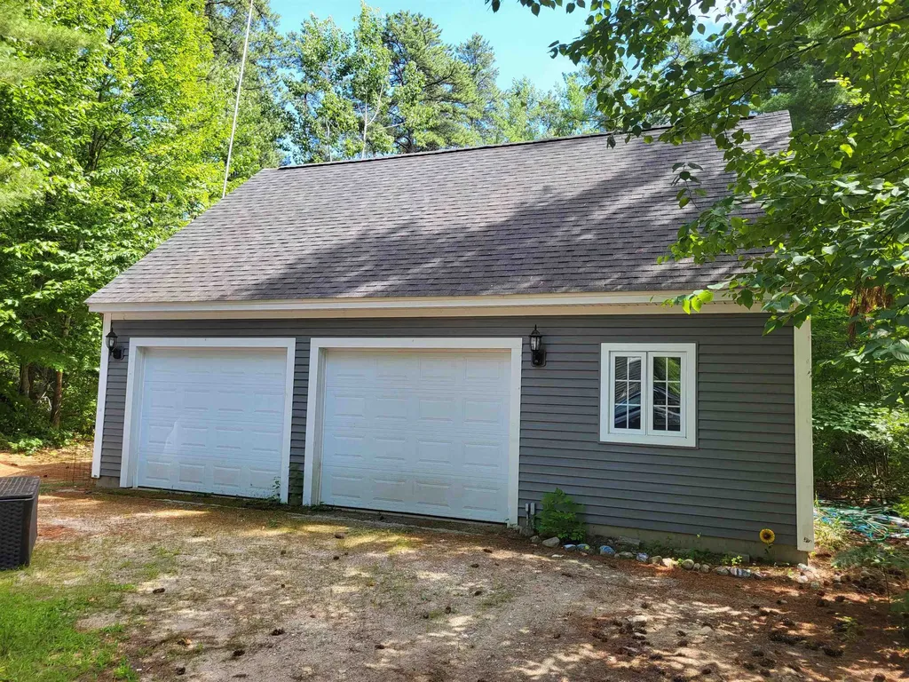 72 Mather Road Tamworth NH 03886-4719