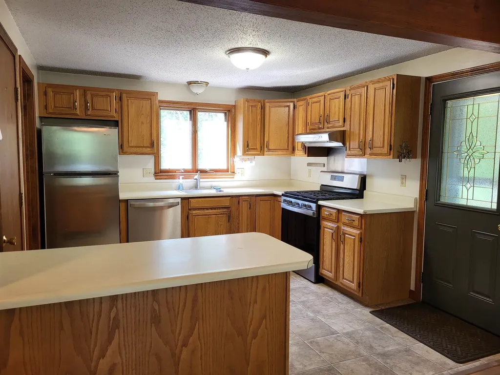 72 Mather Road Tamworth NH 03886-4719