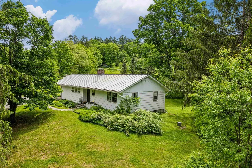 1 Border Lane Woodstock VT 05091