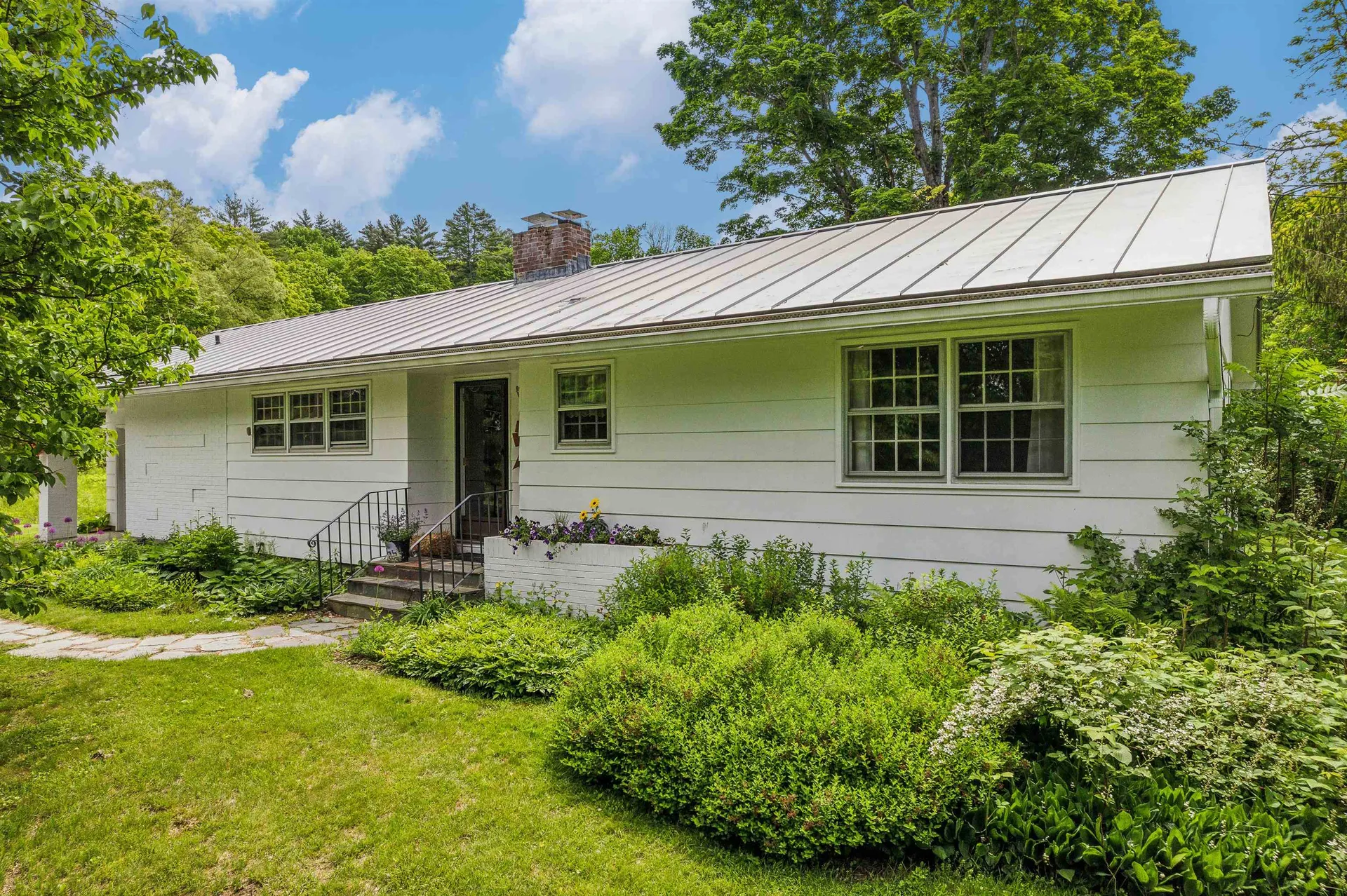 1 Border Lane Woodstock VT 05091