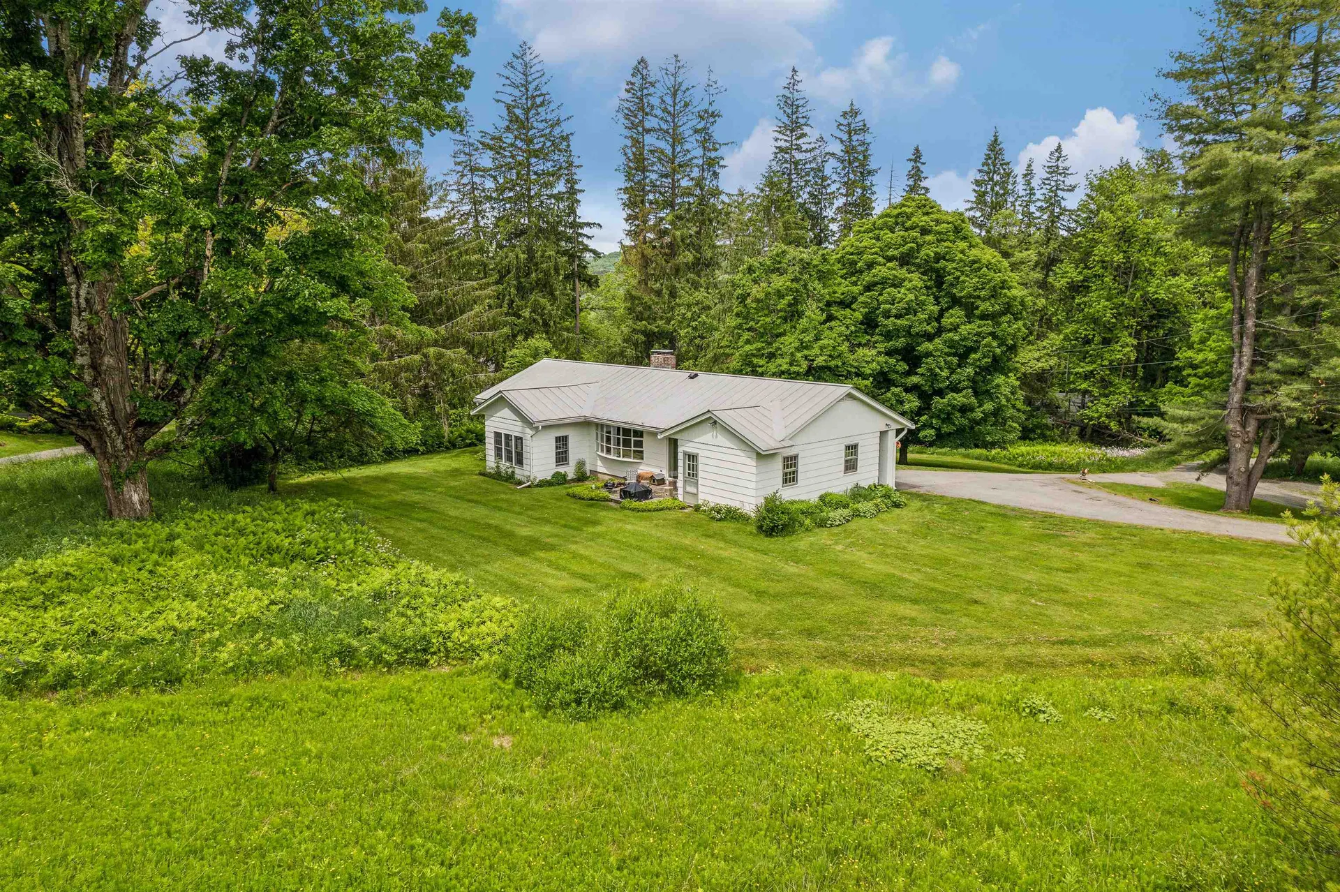 1 Border Lane Woodstock VT 05091