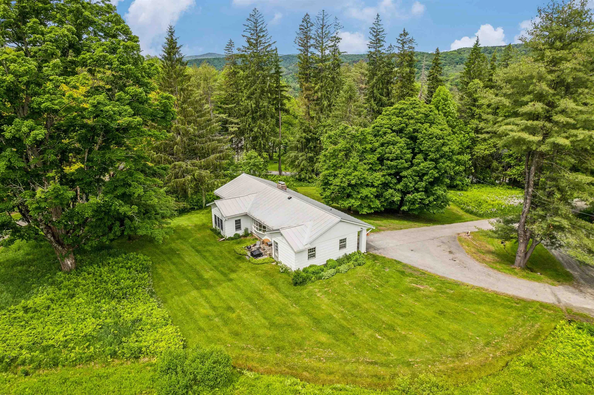 1 Border Lane Woodstock VT 05091