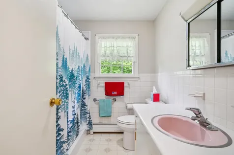 1 Border Lane Woodstock VT 05091