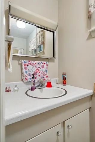 1 Border Lane Woodstock VT 05091