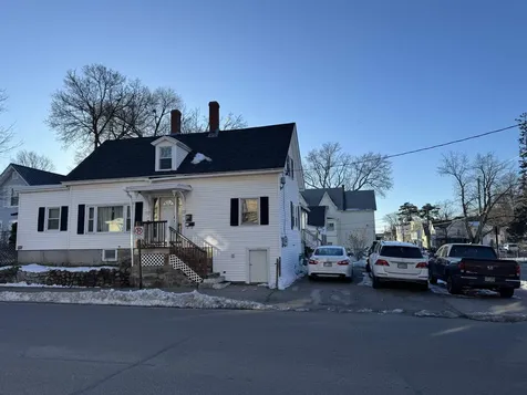 40 Ashland Street Manchester NH 03104