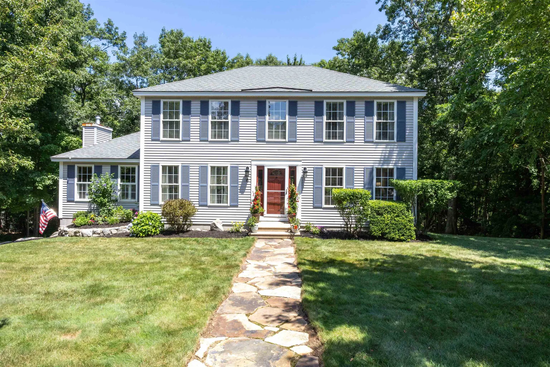 6 Beacon Hill Road Hooksett NH 03106