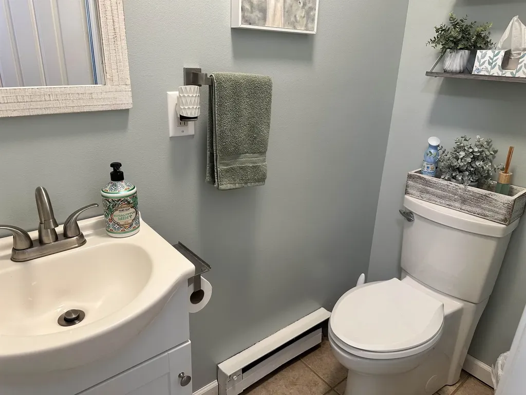 28 Hayes Avenue South Burlington VT 05403
