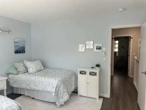 28 Hayes Avenue South Burlington VT 05403