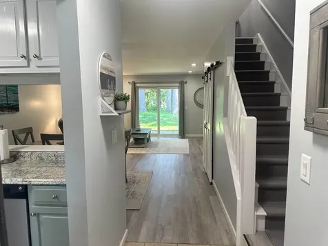 28 Hayes Avenue South Burlington VT 05403