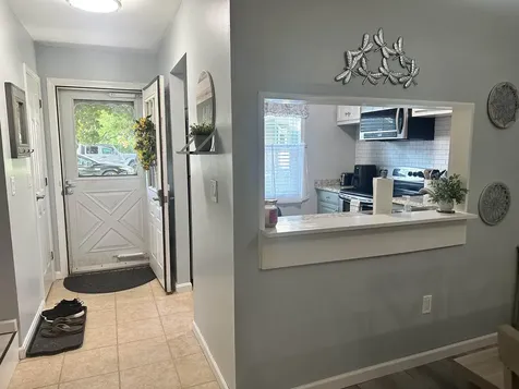 28 Hayes Avenue South Burlington VT 05403