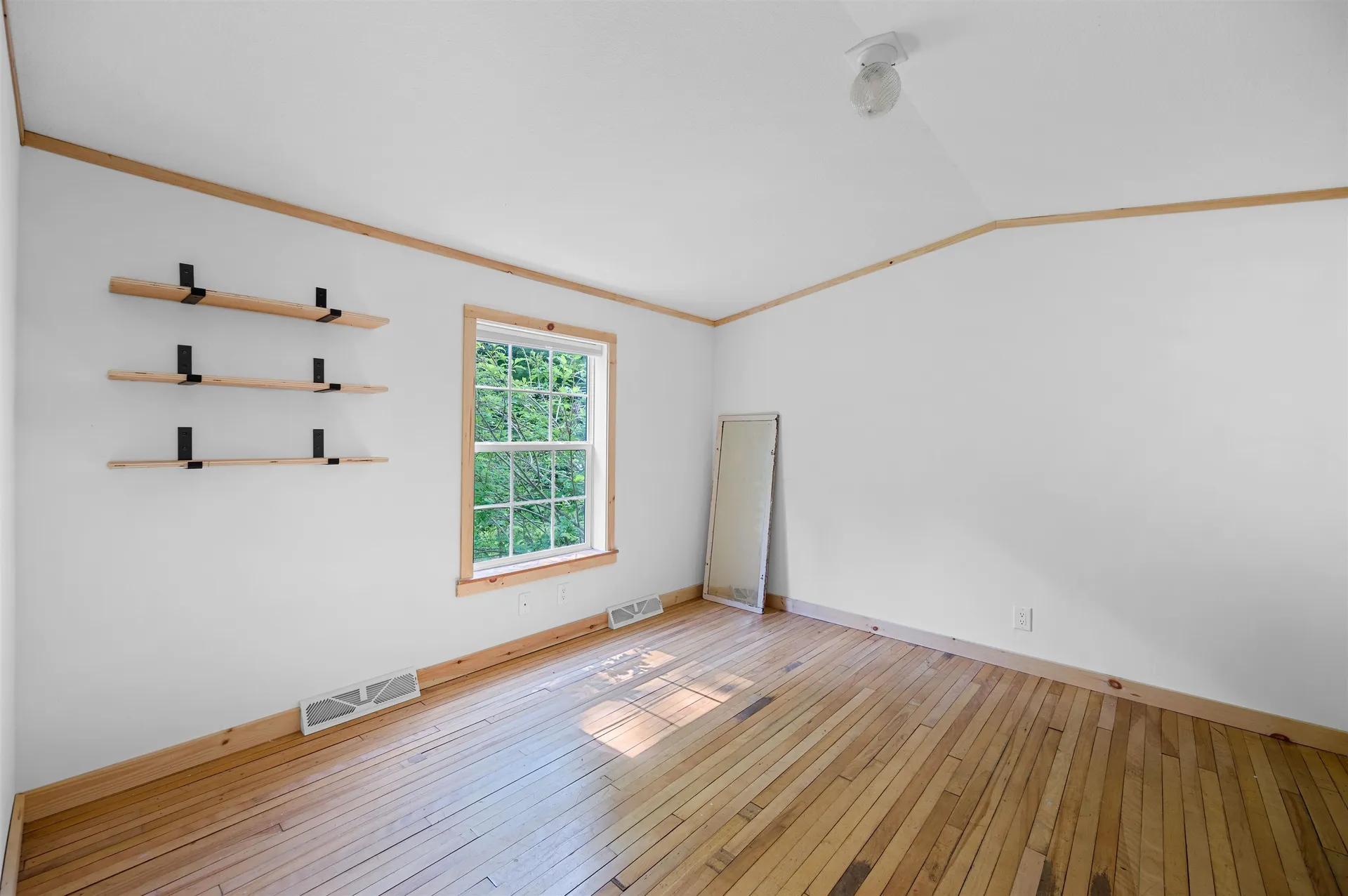 1563 Nichols Pond Road Woodbury VT 05648