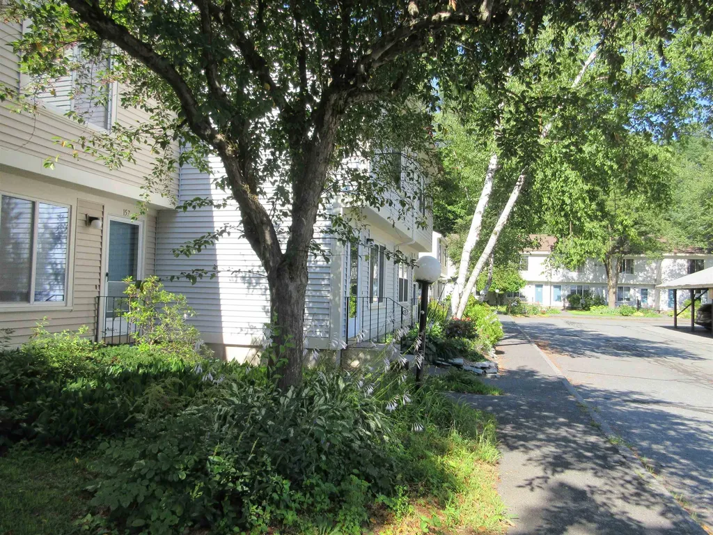 158 Morningside Commons Brattleboro VT 05301