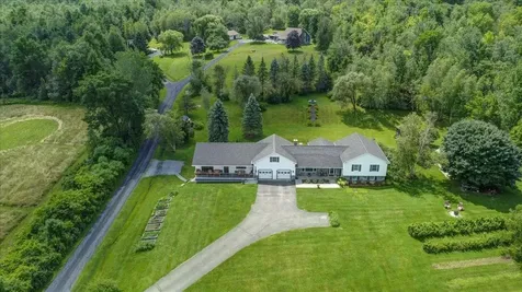 104 Legend Lane New Haven VT 05472