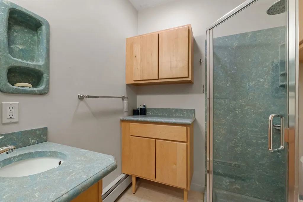 8 Whaleback Road Lincoln NH 03251