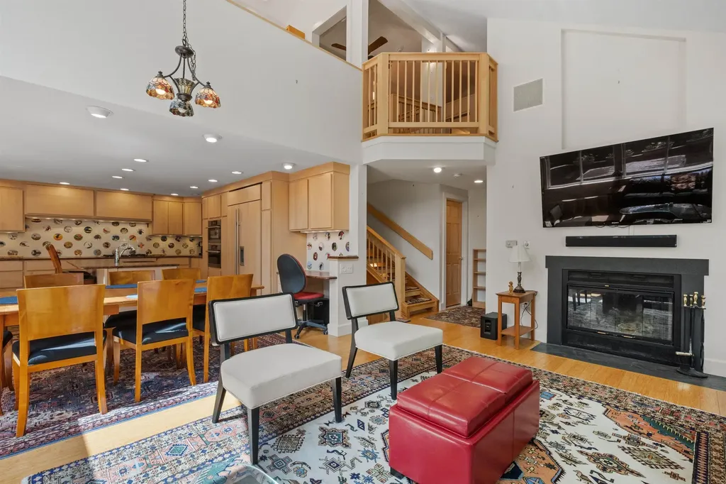 8 Whaleback Road Lincoln NH 03251
