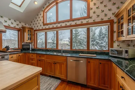 35 Old Ridge Road Winhall VT 05340