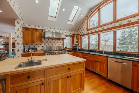 35 Old Ridge Road Winhall VT 05340