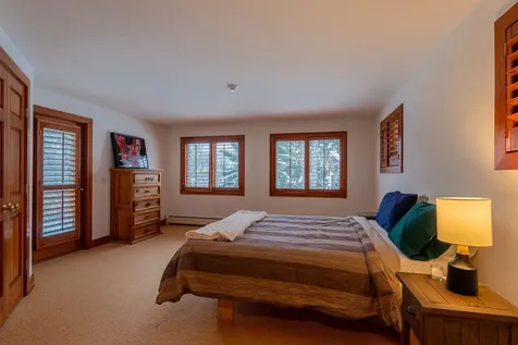 35 Old Ridge Road Winhall VT 05340