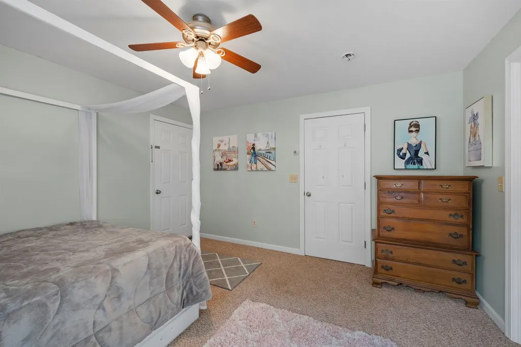 35 Henderson Road Gilford NH 03249