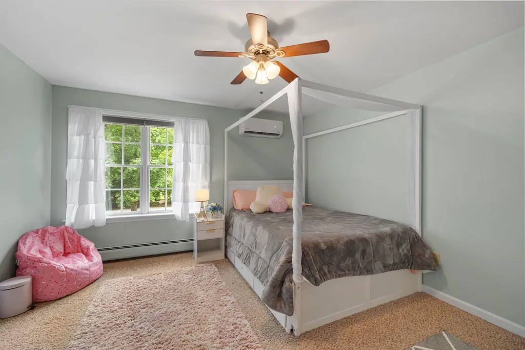 35 Henderson Road Gilford NH 03249