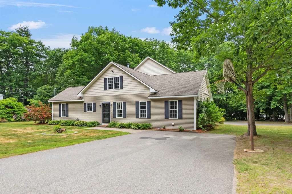35 Henderson Road Gilford NH 03249