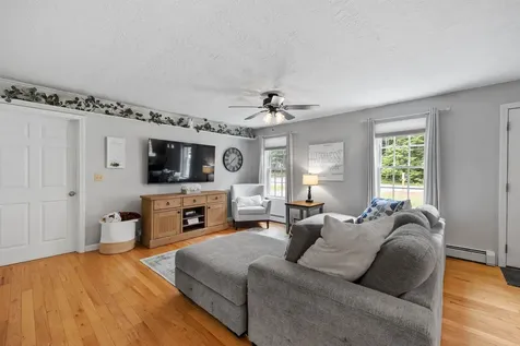 35 Henderson Road Gilford NH 03249