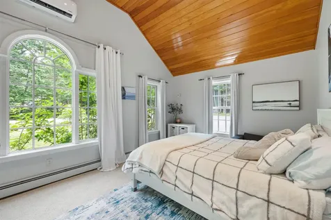 35 Henderson Road Gilford NH 03249