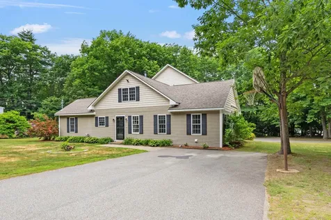 35 Henderson Road Gilford NH 03249