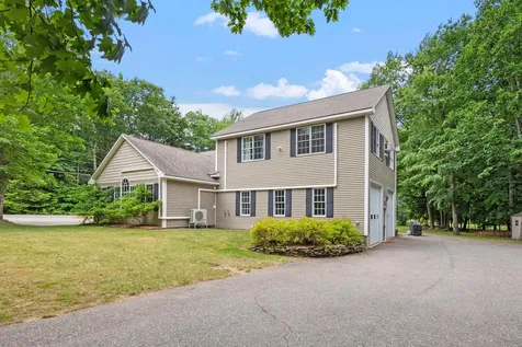 35 Henderson Road Gilford NH 03249
