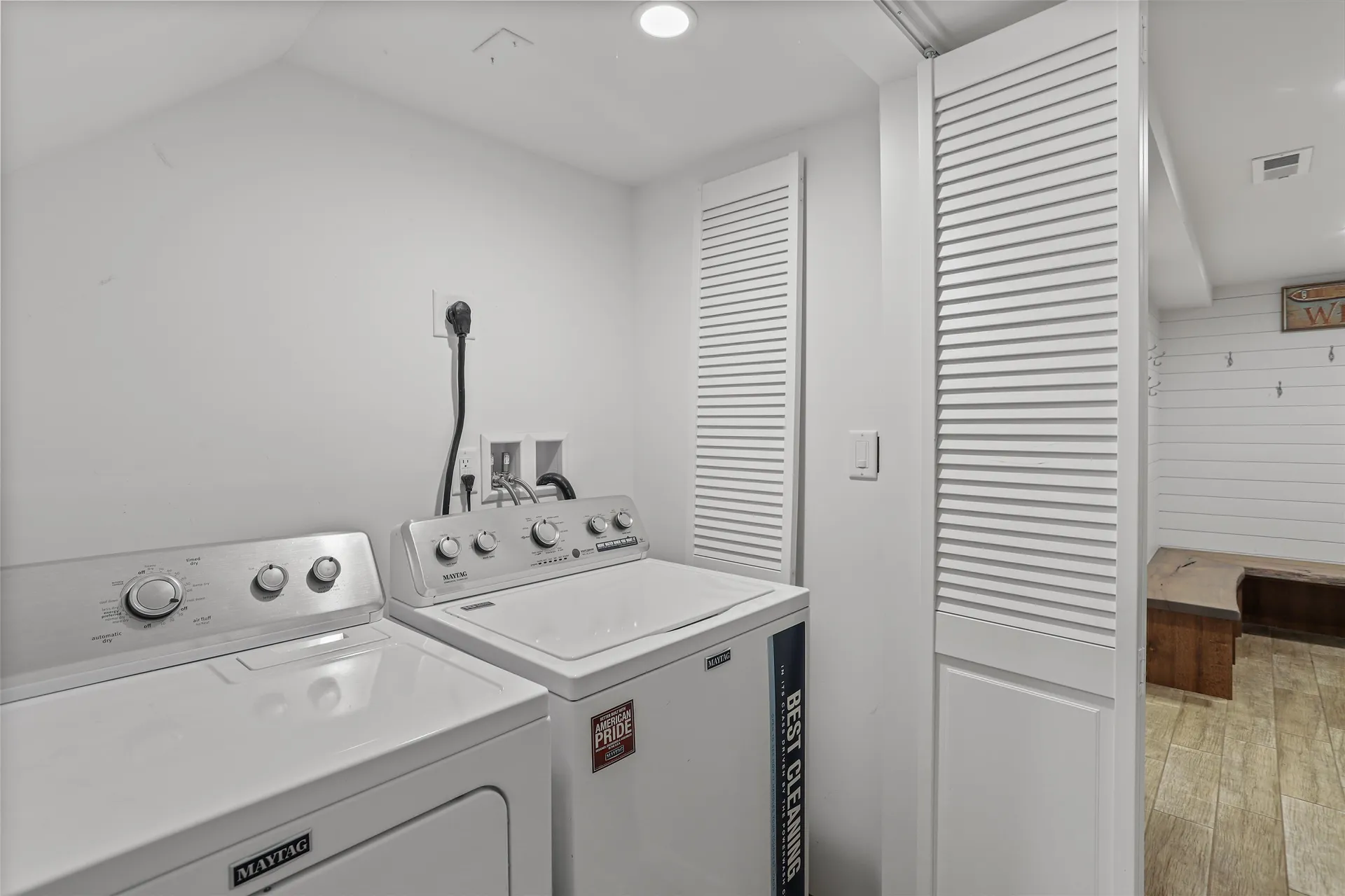 24 Howes Loop Wilmington VT 05363