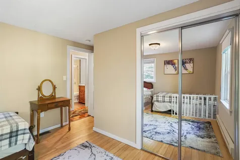 24 Howes Loop Wilmington VT 05363