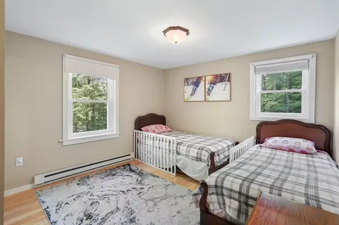 24 Howes Loop Wilmington VT 05363